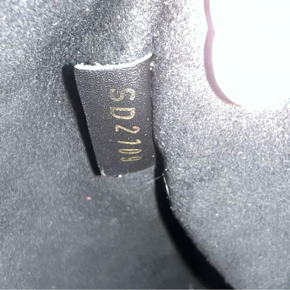 💯 authentic Louise Vuitton flower  tote - Picture 6 of 6